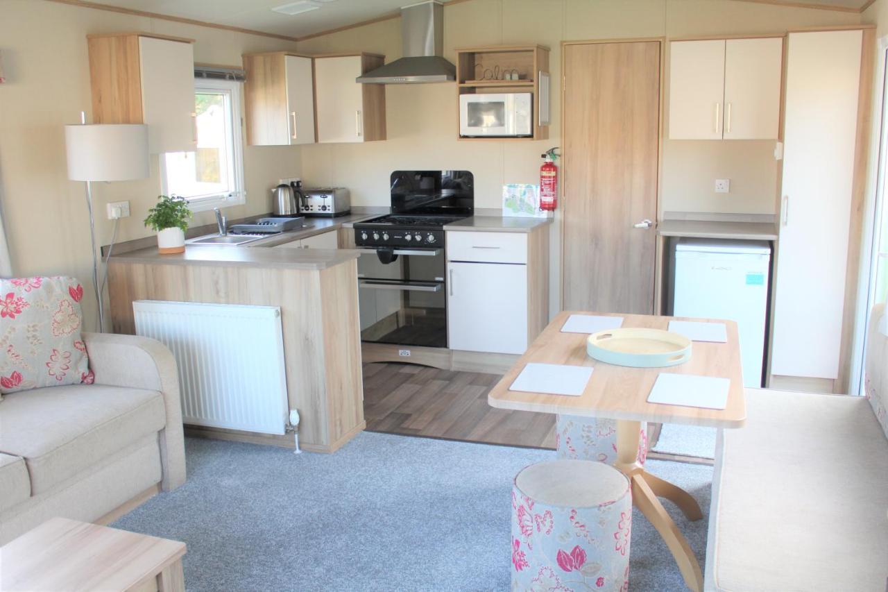 Newquay Bay Resort - Spacious - Sleeps 6 - Close To Porth Beach Bagian luar foto