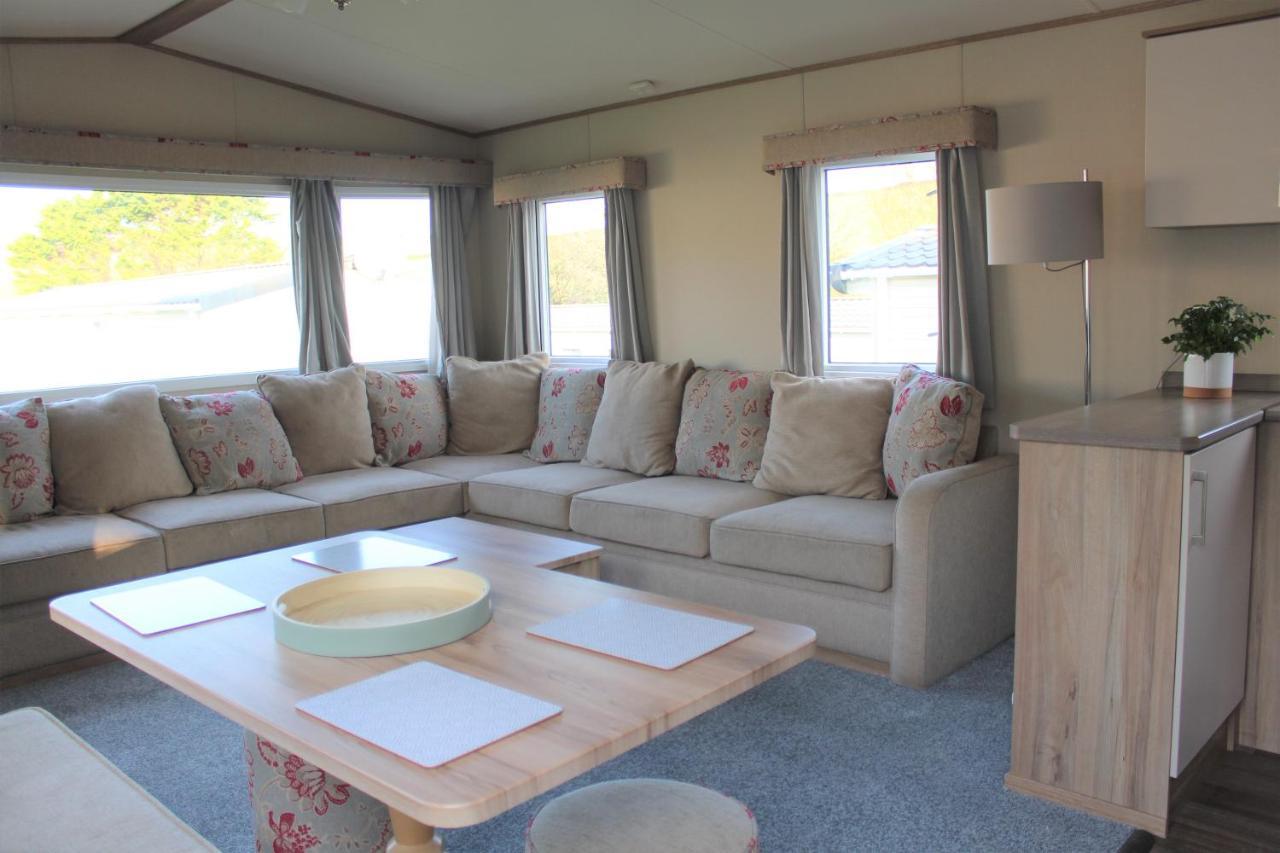 Newquay Bay Resort - Spacious - Sleeps 6 - Close To Porth Beach Bagian luar foto