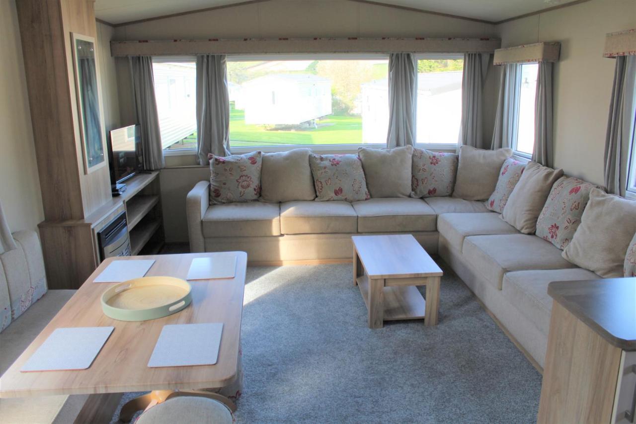 Newquay Bay Resort - Spacious - Sleeps 6 - Close To Porth Beach Bagian luar foto